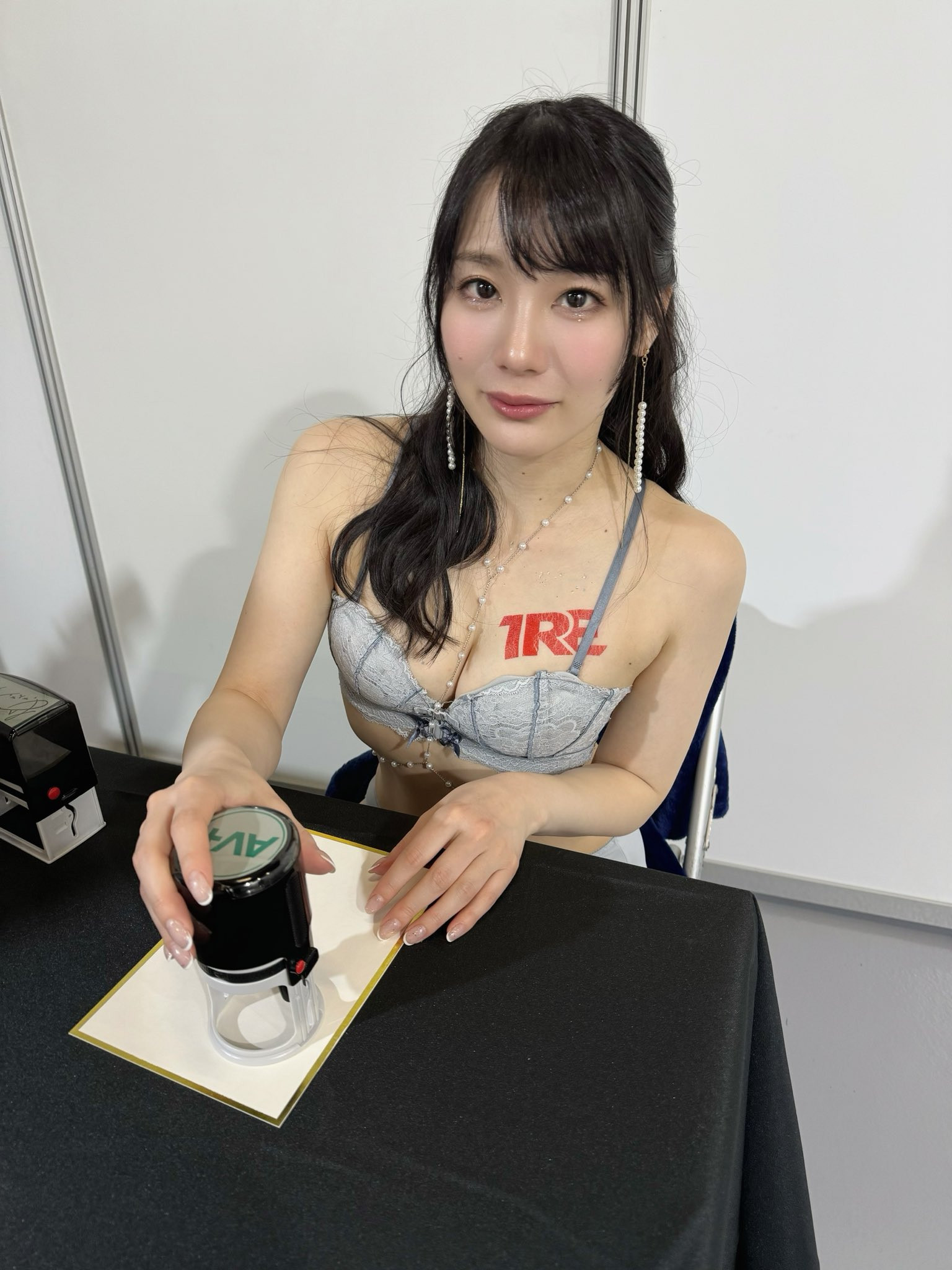 第一次海外活动就上手！铃村あいり(铃村爱里)后台的第一手情报在这儿〜 番号